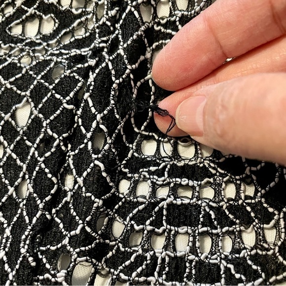 Chico's Sleeveless Black Lace Fit and Flare Knee Length Dress Size 1 Medium 8 - Picture 7 of 12